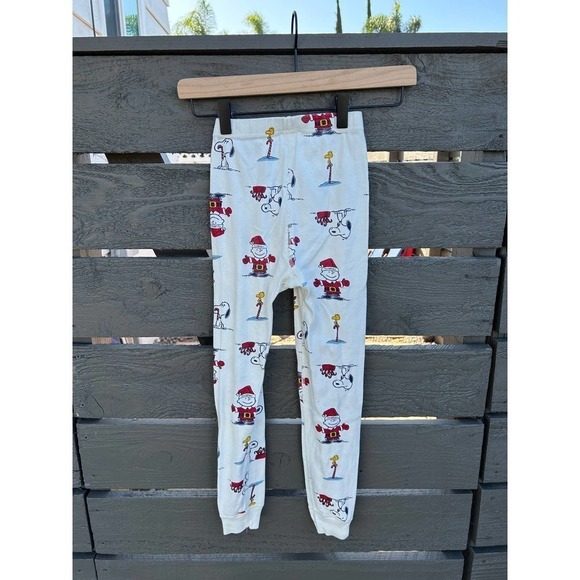 Hanna Andersson Snoopy Peanuts Christmas Holidays Pajama Pants sz 6-7 - Picture 1 of 4